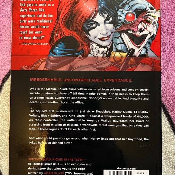 GRAPHIC NOVEL LOT- HARLEY QUINN - Picture 2 of 8